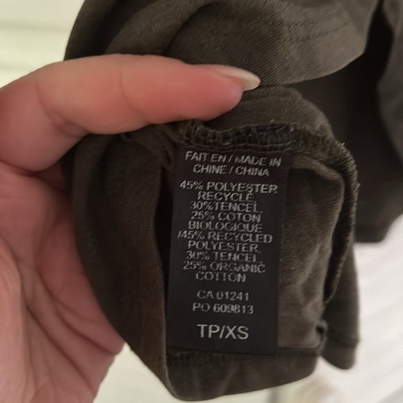 Yoga Crop top | Khaki green - Picture 3 of 4